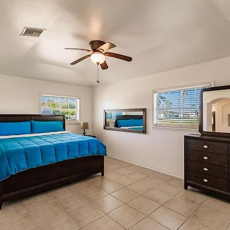 New! Dock Canal Family Home W/Pool & Gulf Access! North Fort Myers Exteriér fotografie