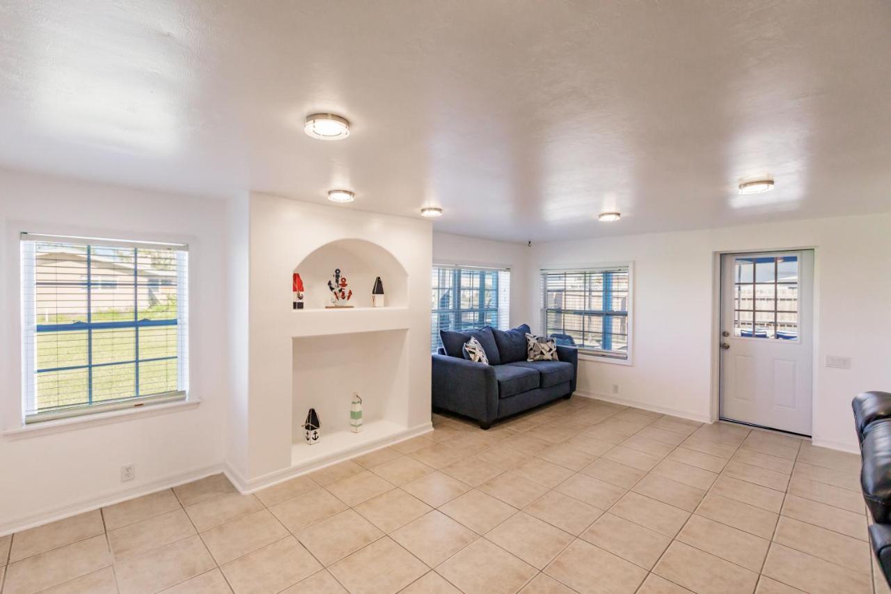 New! Dock Canal Family Home W/Pool & Gulf Access! North Fort Myers Exteriér fotografie