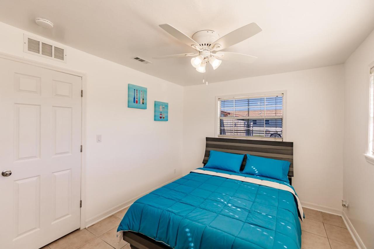 New! Dock Canal Family Home W/Pool & Gulf Access! North Fort Myers Exteriér fotografie