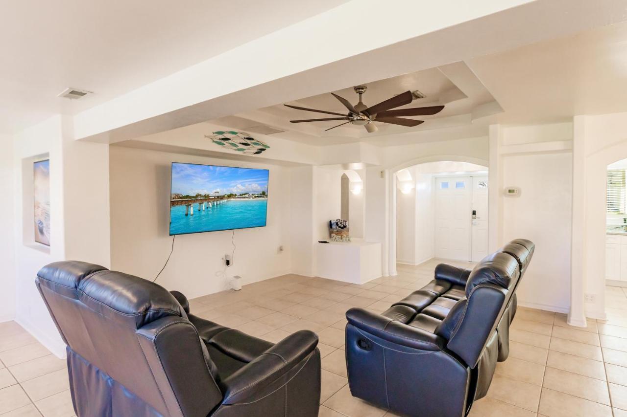 New! Dock Canal Family Home W/Pool & Gulf Access! North Fort Myers Exteriér fotografie