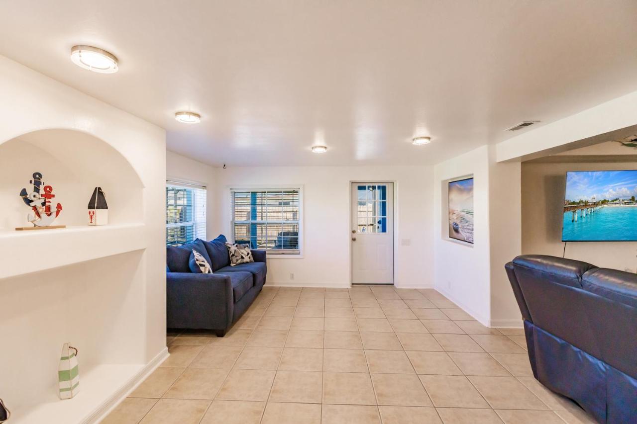 New! Dock Canal Family Home W/Pool & Gulf Access! North Fort Myers Exteriér fotografie